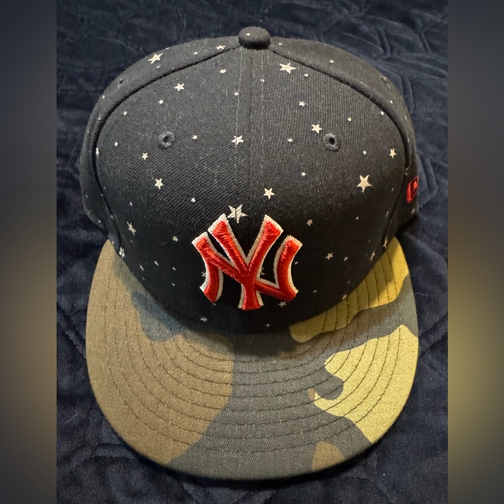 Y2K New Era 59FIFTY Americana Collection New York Yankees Hat 7 1/4 Glow in Dark